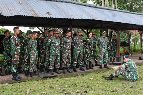 Latihan Menembak Tingkatkan Kemampuan Personel Lanud Sam Ratulangi