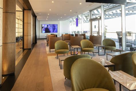 Guide To The Primeclass Lounge Zurich Airport Loungepair