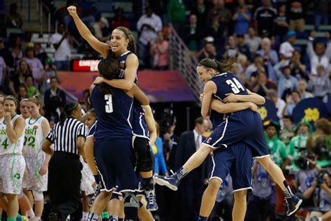 Uconn Beats Notre Dame In Womens Final Four The New York Times