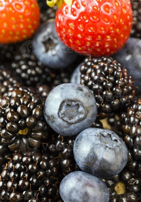 Blueberry Blackberries And Strawberries 9707215 Stock Photo At Vecteezy