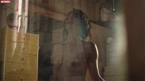 Ruri Shinato Nue Dans The Naked Director