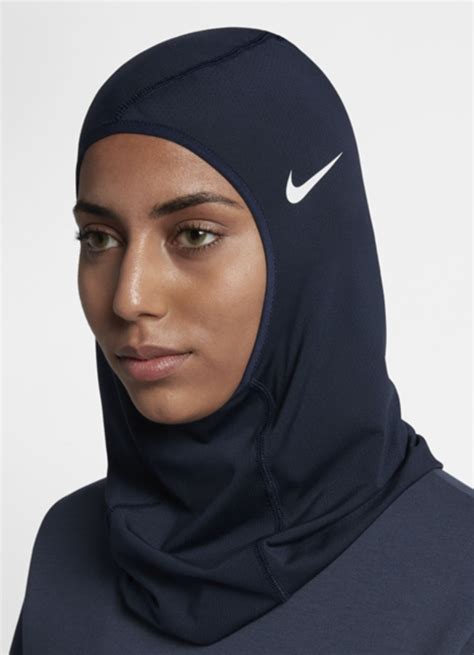 Nikes First Hijab For Athletes Is Finally Available Glamour