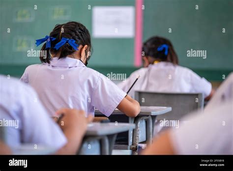 Writing In Thai Hi Res Stock Photography And Images Alamy