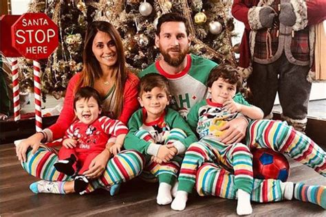 Lionel Messi Y Su Familia Compartieron Una Tierna Foto Navideña El