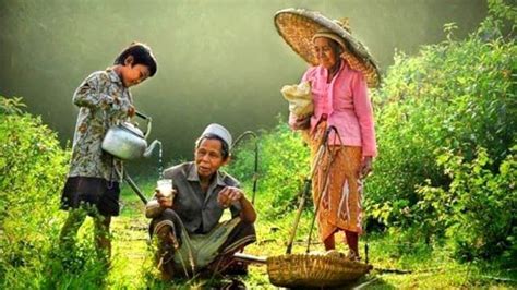 — selasa sore, 24 rabi'ul awwal 1439 h di darush sholihin. Membahagiakan Orang Tua Tak Harus dengan Materi, Cukup Lakukan 5 Hal Sederhana Ini