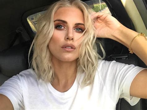 Ashley James Instagram Made In Chelsea Babe Flaunts Bikini Body Daily Star