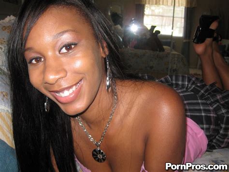 Black Porno Party Slut Ho Rane Parades Her Xxx Dessert Picture 3