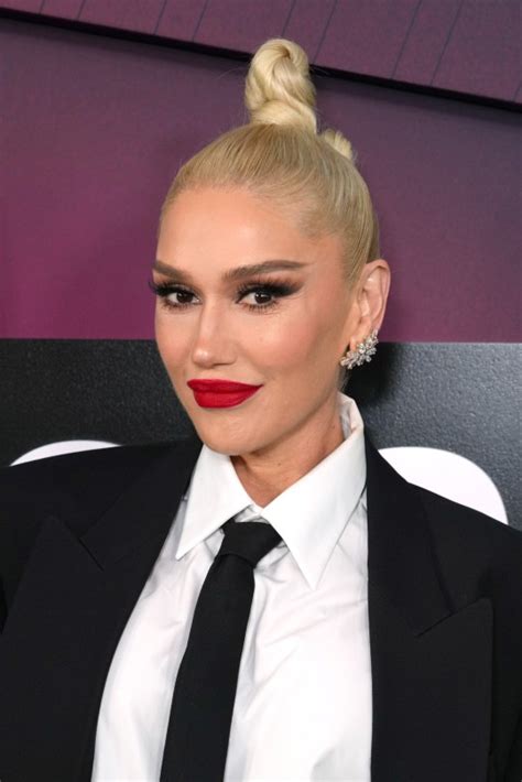 Gwen Stefani On Red Lipstick No Doubt Makeup And Her Gxve Beauty Line Metro News
