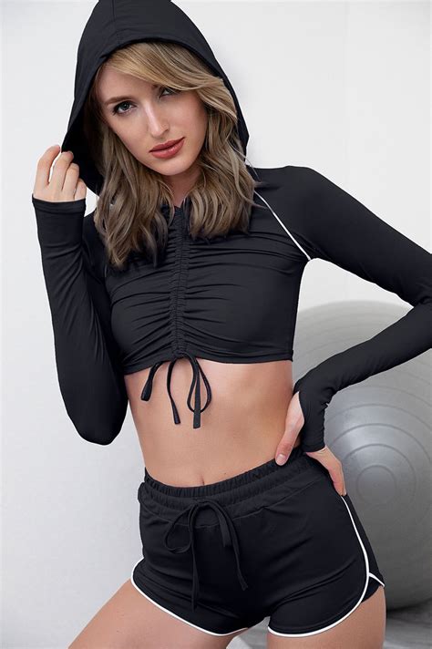 2021 Solid Hooded Shorts Set Pleated Hoodies Crop Pullover Shorts Two