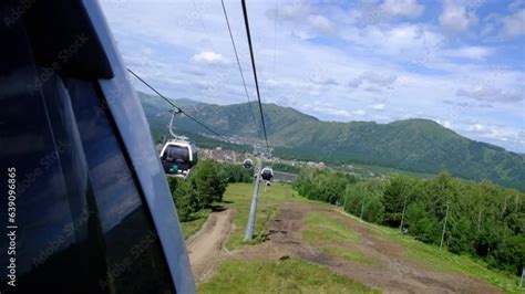 Vid O Stock Mangerk Russia Ropeway Cable Car Cabins Are Moving Moving Upwards