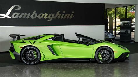 1 Of 500 Lamborghini Aventador Sv Roadster For Sale Motorious