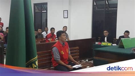 Ubah Pancasila Jadi Pancagila Penahanan Sahat Dipertanyakan Tim Pengacara