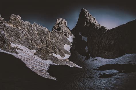 4k Dark Mountain Wallpapers Top Free 4k Dark Mountain