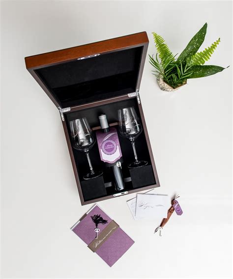 We researched the best wedding gifts at all different price points. Alternative Wedding Gift Ideas - Unique Wedding Gift ...