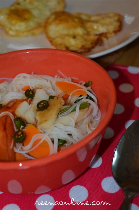 Selalu buat bihun sup biasa je kan… so apa kata sesekali kita cuba buat bihun sup utara pulak. Reena's Online: Resepi : Bihun Sup / Mee Hoon Sup