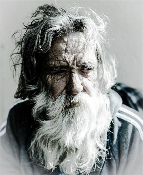 صور رجل عجوز صور مبهجة لكبار السن افخم فخمه
