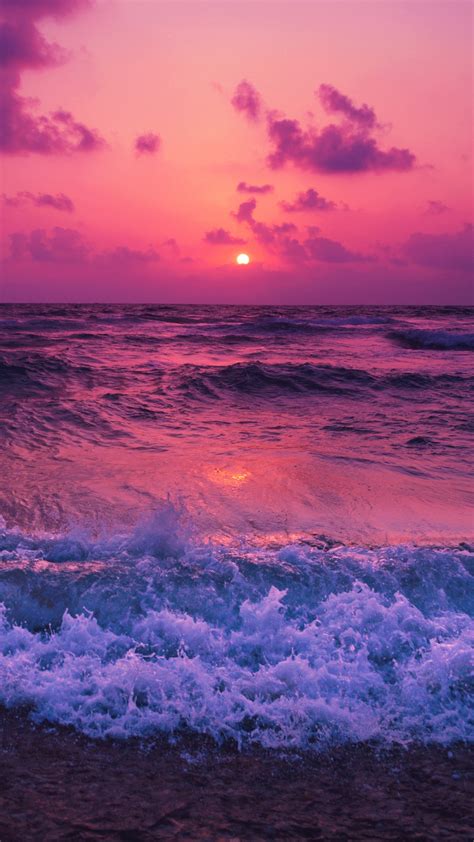 Stunning Pink Sunset Over The Sea Sunnies Days