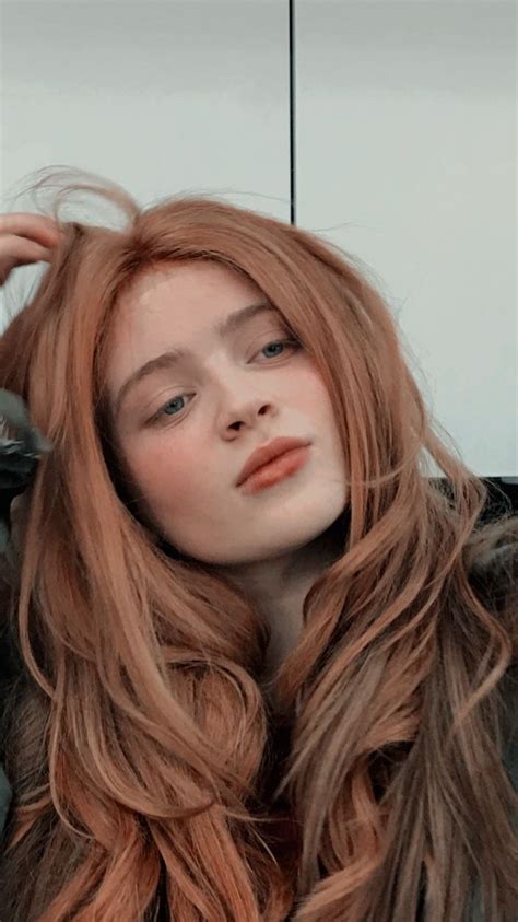 Sink was born on april 16, 2002, and she has started acting from a very young age. sadie sink only. em 2020 | Stranger things atores, Atrizes, Fotos de rosto