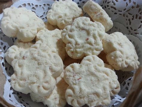 Bahulu kampung bahulu comes in all shapes and sizes. My HomeRecipes: BISKUT BANGKIT CHEESE