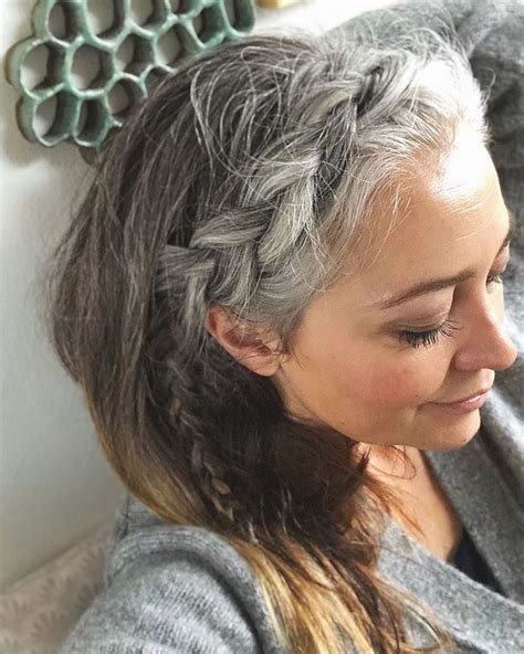 Gorgeous Gray Hairstyles To Try While Growing Out Gray Hair Artofit