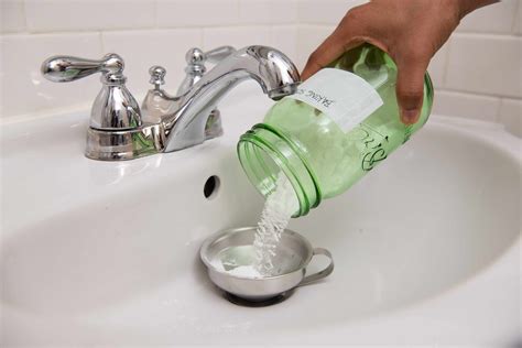 How To Unclog A Drain With Baking Soda And Vinegar