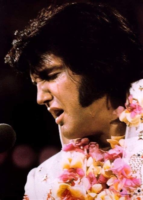 pin by mary rita jessica nathan on breathtaking elvis presley photos elvis in concert elvis