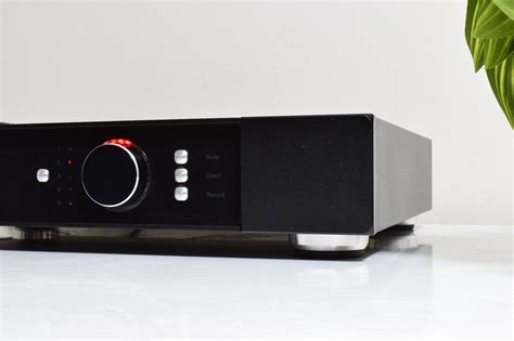 Rega Elicit R Integrated Amplifier With Remote Built In Mm Phono Stage