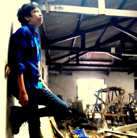 zeE bee - Home | Facebook