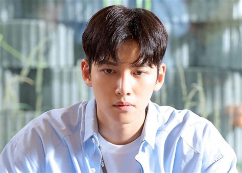 Go mi ran (won jin ah) is a young jobseeker who is told she will be given around us$ 4,200 if she takes part in a cryogenic freezing program. Ji Chang Wook in the _Melt Me Softly_ 2019 as Ma Dong Chan ...