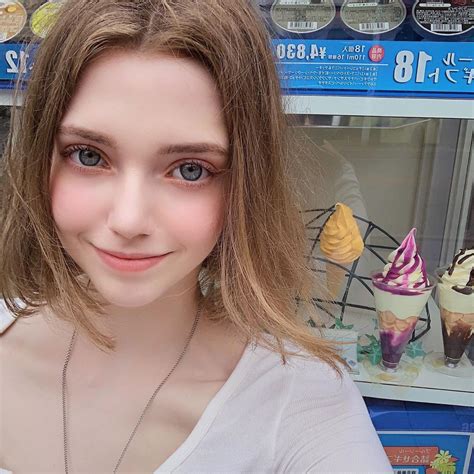 Instagram Post By Chloe 김애란 • Aug 21 2019 At 6 53am Utc Beautiful Girl Image Beautiful Girl