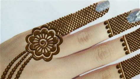 Mehndi designs for hands easy arabic mehndi design for back hand #arabicmehndidesign #goltikkimehndi #easymehndi. Very easy jewellery mehndi design||Back hand gol tikki ...