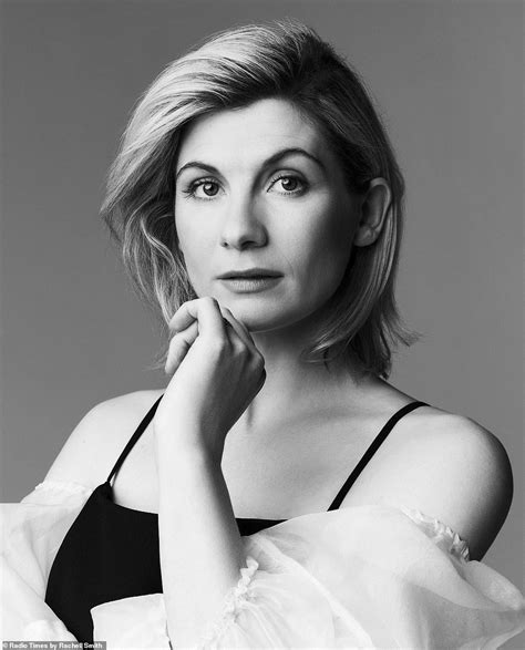 Doctor Who World On Twitter Rt Txrdisparrow Jodie Whittaker Doing That Hand Pose A Thread