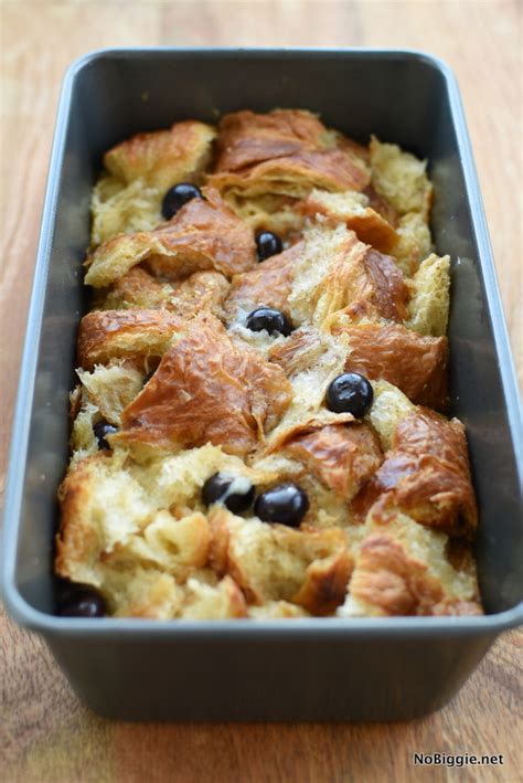 Set the custard mixture aside. Croissant Bread Pudding | NoBiggie