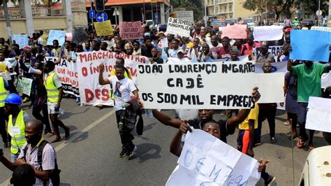 Angolajovens Manifestam Para Reclamar 500 Mil Empregos