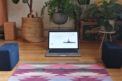 Yoga online - 13 best tips that will get you started with online yoga