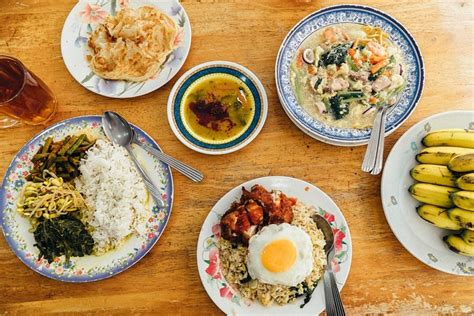 Delight your senses with these delicious authentic location: Food in Melaka: hints what to eat in Melaka - Wild 'n ...
