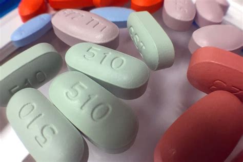 Hiv Medications Antiretrovirals How They Work Side Effects