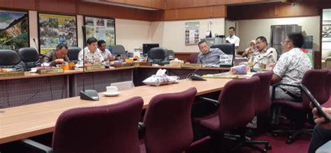 Customs records organized by company. Diduga Serobot Lahan, Kelompok Petani di Kampar Adukan PT Arara Abadi pada DPRD Riau