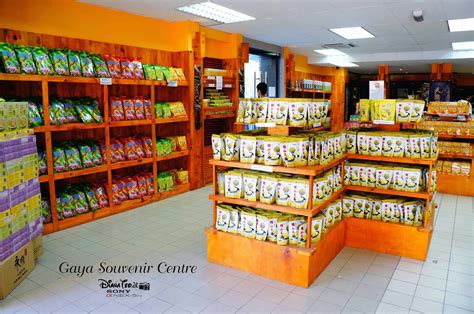 The accommodation is set in the centre of kota kinabalu in vicinity of gaya street sunday market. Travel & Living Journal of DT: Gaya Souvenir Centre ...