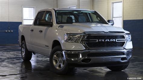 2019 Ram 1500 Tradesman Front Three Quarter Caricos