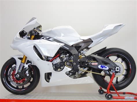 At the time of writing, yamaha's 2020 r1 and r1m are being thrashed around spain by visordown's toad. Komplettsatz 3-teilig Racing SBK / Yamaha, YZF R-1, 2015 ...