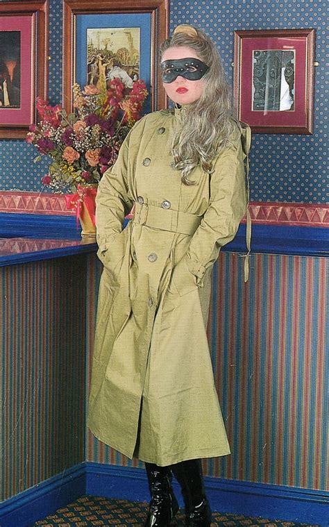 A rainy day in new york came to me as a rather naive and refreshing way of doing what w allen does. 277 best images about Things to Wear on Pinterest