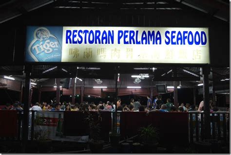 We came here at 630pm during the weekend and was lucky as it was before the crowd came in. Restoran Perlama Seafood, Port Klang | ChopinandMysaucepan