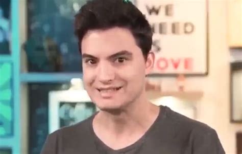 He is a well known youtuber in brazil with more than 40 million. Felipe Neto entra na mira da guerrilha digital bolsonarista, mas dobra a aposta