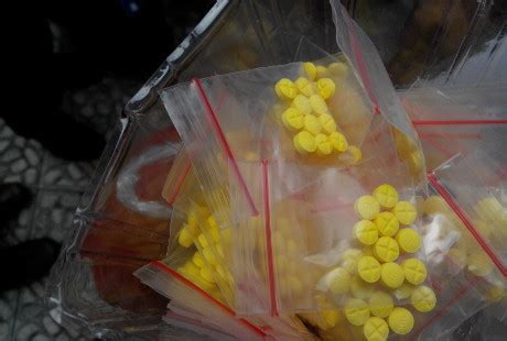 We did not find results for: Kasihan Pasien Parkinson, Pil Kuning Terancam 'Langka ...
