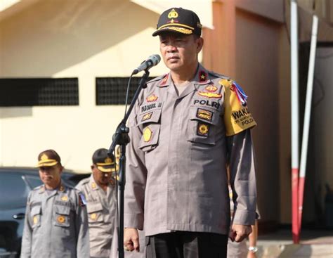 Kapan ditetapkannya pancasila sebagai dasar negara? Wakapolda Papua Pimpin Upacara Hari lahirnya Pancasila ...