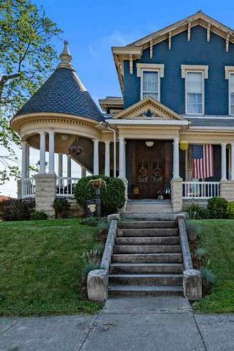 Houses for sale in partnership with the national trust for historic preservation. 1890 Victorian For Sale In Union City Indiana ...