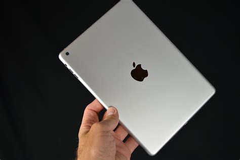 A Detailed Hands On Look At Apples 5th Gen Ipad Designs Techno Camp