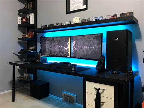 Gaming Desk Gamingdesk Gaming Room Setup Best Dual Monitor Setup
