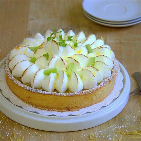 Tarte à la rhubarbe meringuée
